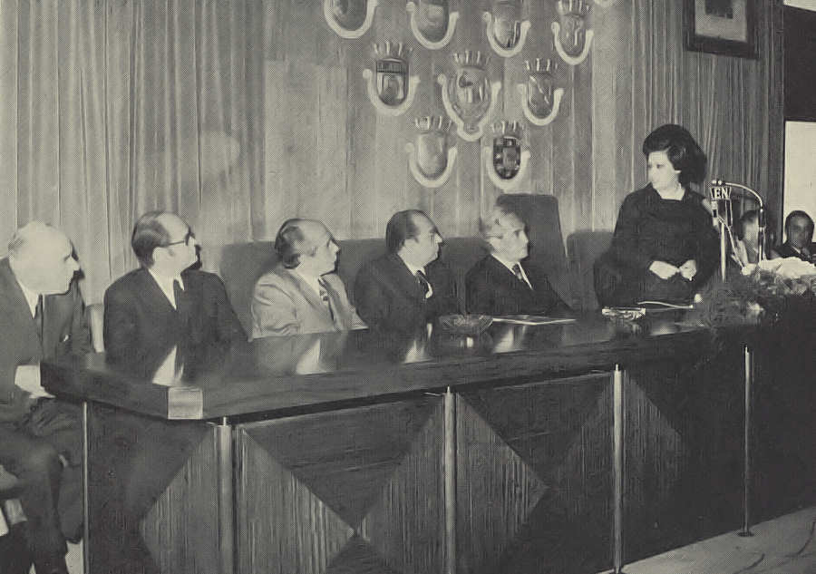 Clicar para ampliar.