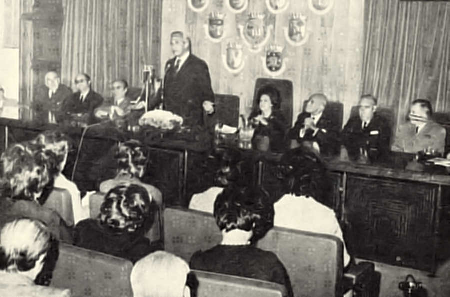 Clicar para ampliar.