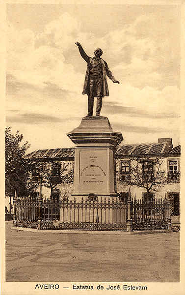 S/N - Aveiro - Est�tua de Jos� Estevam - Edi��o de Souto Ratolla, Aveiro - SD - Dim 14x9 cm - Col FMSarmento.