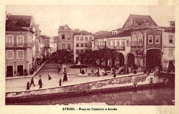 SN - AVEIRO Pra�a do Com�rcio e Arcada - Edi��o Souto Ratolla, Aveiro - SD - Dimens�es: 14x9,2 cm. - Col. FMSarmento