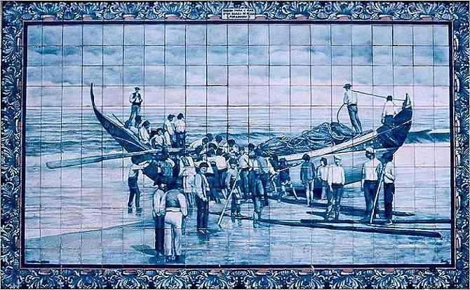 Painel de azulejos existente na esta��o dos Caminhos de Ferro de Aveiro.