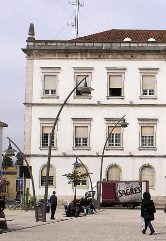 Para ver a pra�a, clicar na varanda.