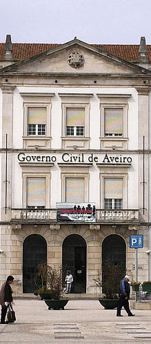 Para ver a pra�a, clicar na varanda.