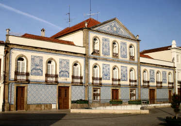 Clicar para admirar os pain�is cer�micos.