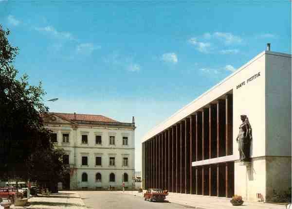 N.� 335 - Publica��es Alfa - Lisboa - S/D - Dimens�es: 14,6x10,6 cm. - Col. Carvalhinho.