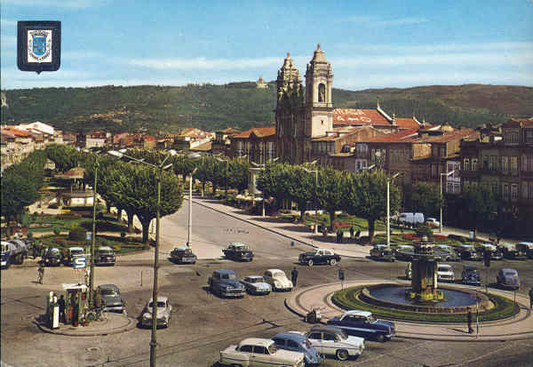 N� 117 - Braga. Avenida central - Edi��o LIFER, Porto - Dim. 15,1x10,3 cm - Circulado em 1968 - Col. A. Monge da Silva