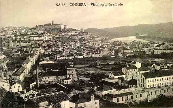 N.� 45 - Coimbra: vista norte da cidade - Edi��o da Havaneza Central, R. Visconde da Luz, 2 a 6-Coimbra - S/D - Dimens�es: 13,8x8,7 cm. - Col. Aur�lio Dinis Marta.