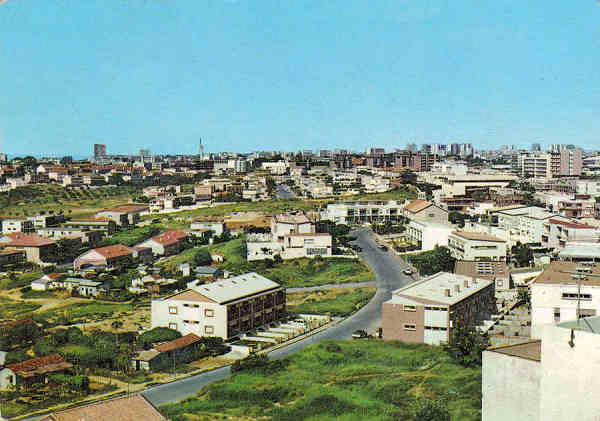 N.� 13 - LUANDA Bairro Alvalade - Ed. Elmar - Luanda - Dim. 14,7x14,5cm Col. M�rio Silva (1972)
