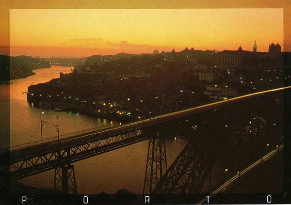 N.� F 72 - PORTO COLLECTION - Ed. Guia Tur�stico do Norte, Ld�, Lisbon - S/D - Dim. 15x10,4 cm. - Col. M�rio Silva.
