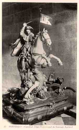 15.Santiago - Catedral: Efigie Procesional de Santiago Ap�stol - Dimens�es: 9x14,2 cm - Col. Henrique de Oliveira. 