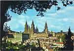 N.� 11 - SANTIAGO DE COMPOSTELA - La Catedral desde el paseo de la Herradura - Ed. GARCIA GARRABELLA y Cia. S.R.C. - SD - Dim. 15x10,4 cm - Col. Manuel B�ia (1974)