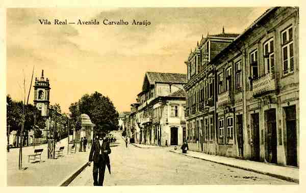 S/N - Vila Real-Avenida Carvalho Ara�jo - Clich� de M. Monteiro, Edi��o da Ourivesaria Soares - S/D - Dimens�es: 13,9x8,9 cm. - Col. Aur�lio Dinis Marta.