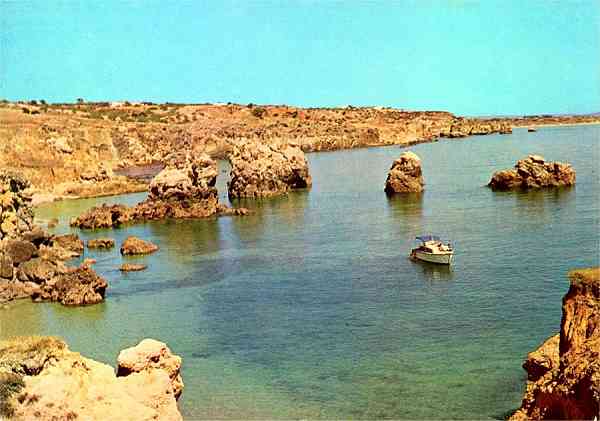 N� 630 - albufeira: Recorte da costa - Edi��o COMER, Rua das Flores, 18, Tel. 328775 - Lisboa - S/D - Dimens�es: 15x10,5 cm - Col. Gra�a Maia