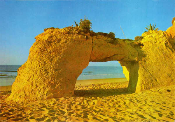 N.� 763 - ARMA��O DE P�RA Portugal Arco dos Namorados - Edi��o C�MER, Trav. do Alecrim, 1 Telf. 328775, Lisboa - S/D - Dimens�es: 14,85x10,45 cm. - Col. HJCO (Circulado em 1974)