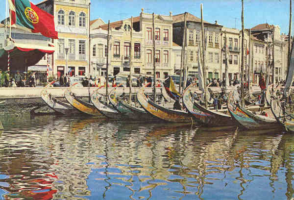 S�rie 69 - N.� 7 - Aveiro (Portugal) Vista do canal central da cidade - Edi��o da Comiss�o Municipal de Turismo de Aveiro - S/D - Dimens�es: 14,9x10,1 cm. - Col. Gra�a Maia.