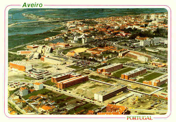 N.� 5 - AVEIRO-Portugal Vista a�rea da Universidade - Edi��o Bruno da Rocha, Aveiro - S/D - Foto de Nuno Marques - Dimens�es: 14,9x10,5 cm. - Col. Gra�a Maia