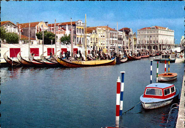 N.� 366/Pr. - AVEIRO-Barcos Moliceiros - Edi��o Portugal Tur�stico - S/D - Dimens�es: 14,7x10,3 cm. - Col. Gra�a Maia