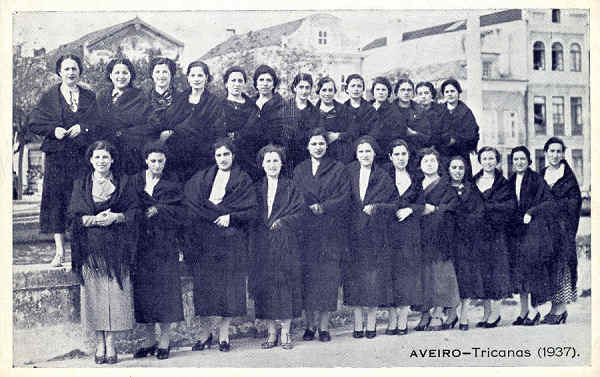 S/N - AVEIRO - Tricanas (1937) - Edi��o Souto Ratolla, Aveiro - Oficinas de O Com�rcio do Porto- S/D - Dimens�es: 14x9 cm. - Col. �nio Semedo.