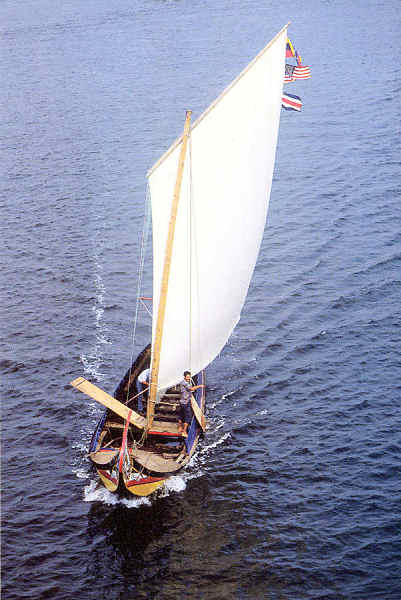 S/N - AVEIRO Portugal Barco moliceiro na Ria - Imagem Carlos Ramos - S/D - Dimens�es: 14,9x10 cm. - Col. �nio Semedo.