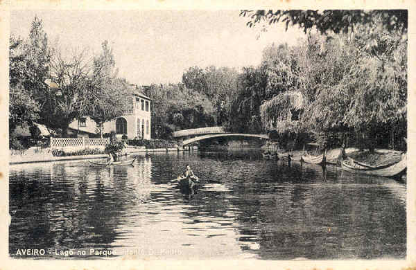 N.� 17 - AVEIRO Lago no Parque Infante D. Pedro - Edi��o Artur dos Reis, Aveiro - S/D - Dimens�es: 13,8x9 cm. - Col. �nio Semedo.