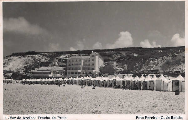 N.� 1 - Portugal-Caldas da Rainha Foz do Arelho Trecho da Praia - Editor Neto Pereira (Editado em 1945) - Dimens�es: 14x9 cm. - Col. Miguel Chaby