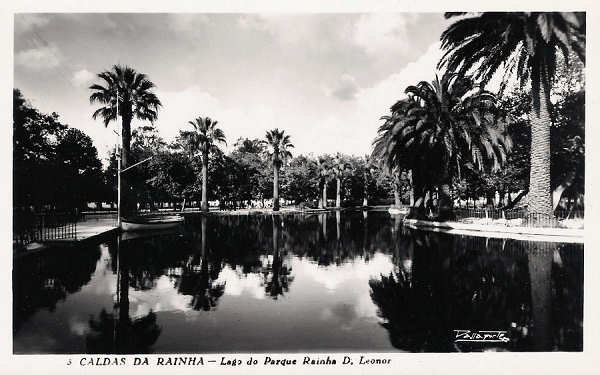 N.� 3 - Portugal Caldas da Rainha Lago e Parque Rainha D. Leonor - Editor Passaporte Loty (Editado em 1951) - Dimens�es: 9x14 cm. - Col. Miguel Chaby