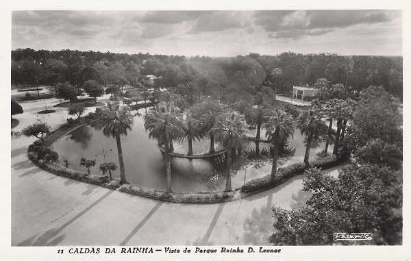 N.� 11 - Portugal Caldas da Rainha Vista do Parque Rainha D. Leonor - Editor Passaporte Loty (Editado em 1951) - Dimens�es: 9x14 cm. - Col. Miguel Chaby