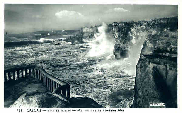 N� 158 - Cascais. Boca do Inferno. Mar agitado na Pombeira alta - Ed. Passaporte 'LOTY' ( c. 1960) - SD - Dim. 14x9 cm. - Col. A. Monge da Silva