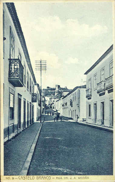 N� 9 - CASTELO BRANCO. Rua Dr. J. A.Mor�o - Edi��o do Caf� Peninsular de Polycarpo dos Santos e Silva (Cerca de 1920) - Dim. 14x9 cm. - Col. A. Monge da Silva