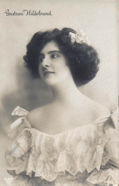 N� 33894-6 - Gudrun Hildebrand (Artista) - Edi��o Berlin Neuroder Kunstandstalten, Alemanha - Dim. 13,8x8,8 cm - Col. Am�lcar Monge da Silva (c. 1913)