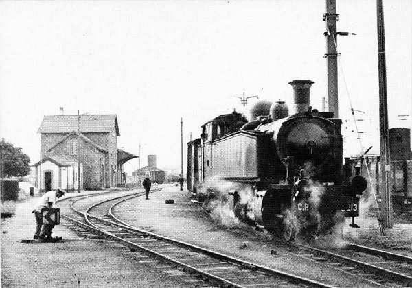 S/N - Mallet E 213 Espinho - Vouga 14-03-1975 - Editor: ??? - Dimens�es: 14,7x10,4 cm. - Col. M�rio Silva