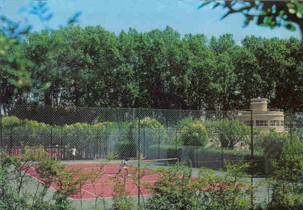 N� 9 - CURIA - Portugal - Courtes Tenis. Palace Hotel - Ed. da Junta de Turismo da Curia - 14,9,x10,4 cm. - Col. A. Sim�es 1035.