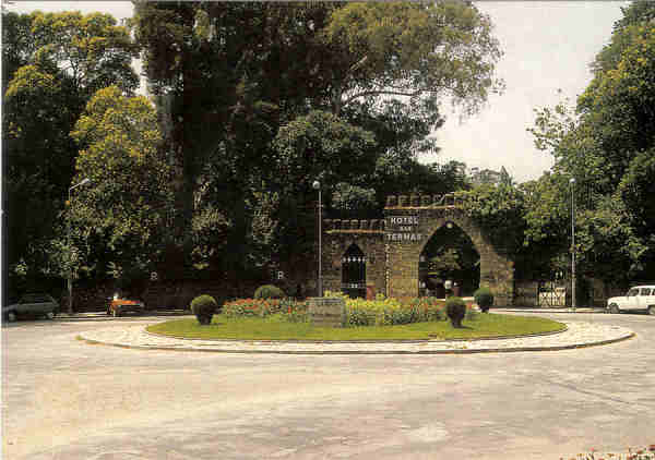 N� 24 - CURIA - Portugal - Largo da Rotunda - Ed. Junta de Turismo da Curia - 15,0x10,5 cm. - Col. A. Sim�es 1048.