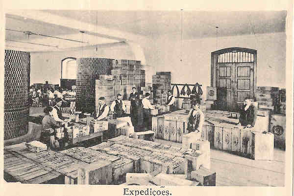 03 - Interior da F�brica Brand�o Gomes & Ca - Expedi��es - Dim. 75x50 mm.- Col. Miguel Chaby.