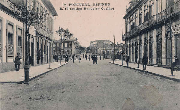 N� 9 - Portugal. Espinho. Rua19 (Antiga Rua Bandeira Coelho) - Edi��o an�nima de cerca de 1912 - Dim. 14x9 cm - Col.Miguel Chaby