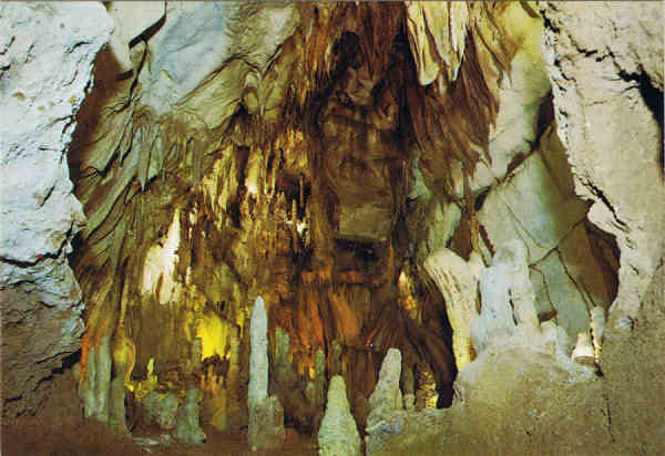 Mod. 004 - GRUTAS DA MOEDA - F�tima - Portugal - Sala da Capela Perfeita - Ed. LITO OF. ARTISTAS REUNIDOS-Porto - SD - Dim. 15x10,4 cm - Col. Manuel B�ia