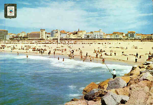 N.� 682 - FIGUEIRA DA FOZ (Portugal) Vista parcial da praia - Edi��o LIFER, Porto - S/D - Dimens�es: 14,8x10,2 cm. - Col. HJCO (Circulado em 1968)