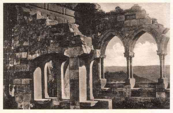 S/N - LEIRIA-Castelo janelas geminadas do sal�o nobre da Alc��ova (finais da d�cada de 1920) - Editor Jorlis, Edi��es e Publicidade, Ld� - Dimens�es: 14x9 cm. - Col. R. Gaspar.