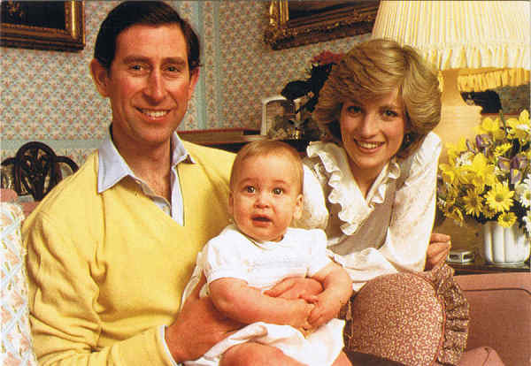 Lo51 - LONDON - Prince and Princess of Wales and Prince William - Ed. Thomas & Benacci Lda. - LONDON Tel.(01)4032835 Photographer: Tim Graham RIALTO Printed in Italy - SD - Dim. 14,8x10,3 cm - Col. Manuel B�ia (1986)