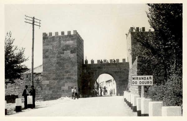 N.� 119 08 - Sem qualquer indica��o - Dimens�es: 14x9 cm. - Col. HJCO (1968)