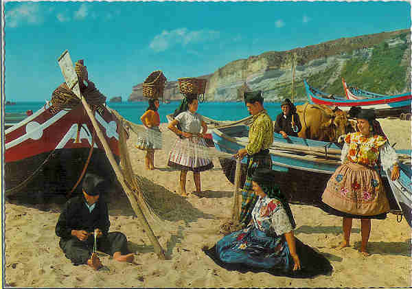 N� 736-182 - Nazar�. Costumes tipicos - Ed. Portugal Tur�stico - SD - Circulado em 1970 - Dim. 14,5x10,2 cm - Col. M. Soares Lopes.