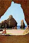 N.� 220 - Praia da Rocha-Algarve-Portugal - Edi��o para Jo�o Cabrita Fonseca, Praia da Rocha -  S/D - Dimens�es: 10,2x14,9 cm. - Col. Gra�a Maia