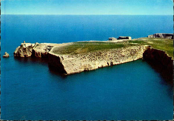 N.� 465 - ALGARVE Ponta de Sagres, vista do ar - Portugal Tur�stico - S/D - Dimens�es: 14,8x10,4 cm. - Col. HJCO (1973)