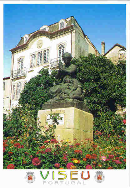 N.� 7 - VISEU - Jardim das M�es Est�tua das M�es PORTUGAL - Ed. GRAFIPOST FILIAL-LOUL� e Edi��o PAPIRO Tels. 232436892 - 232459596 - 2006 - Dim. 10,5x15 cm - Col. F�tima B�ia (2010).