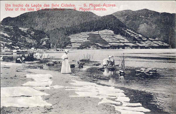 N� 29 - S�O MIGUEL. Sete Cidades. Lavadeiras na Lagoa - Edi��o Casa Havaneza - Dim. 13,5x8,9 cm - Col. A. Monge da Silva (cerca de 1908)