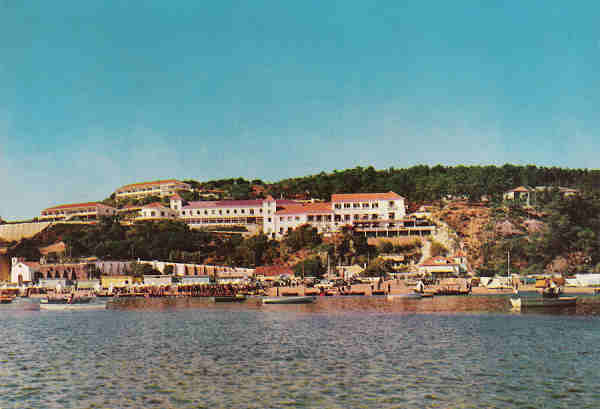 N� 108 - Portugal. Caldas da Rainha. Colonia de f�rias Marechal Carmona-Foz do Arelho - Editor F.N.A.T. (D�cada de 19 70) - Dim. 15x10 cm. - Col. M. Chaby