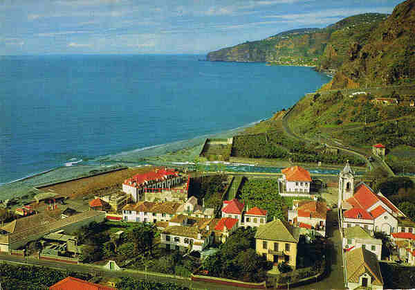 MD. 11 - Madeira Vila da Ribeira Brava - Ed. Hans Huber KG Agente no Funchal: F. Ribeiro, Rua Nova de S.Pedro, 27 telef. 23930 - SD - Dim. 14,8x10,4 cm. - Col. Manuel e F�tima B�ia (1975).
