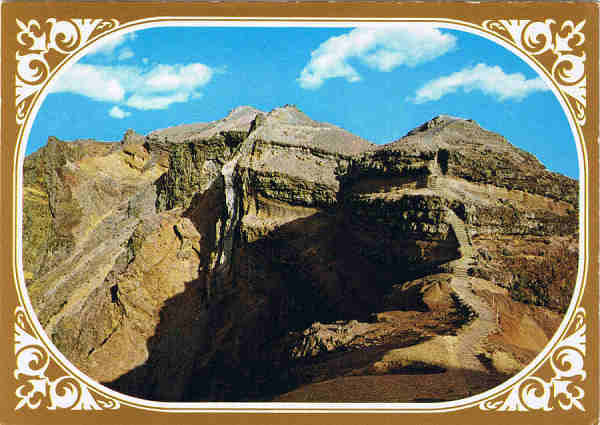 N.� 275 - MADEIRA Pico do Areeiro - Ed. G�tica REPRESENTANTE NA MADEIRA - CARV�O, MARTINS & SILVA,LDA, RUA DIREITA, 21, FUNCHAL FABRICADO EM IT�LIA POSTAIS S�RIE LUXO-OURO - SD - Dim. 14,6x10,4 cm - Col. Manuel e F�tima B�ia (1975).
