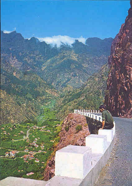 MAD 500 - MADEIRA. Curral das Freiras - Edi��o Francisco Ribeiro, Funchal - Sd - Dim. 14,7x10,3 cm. - Col. A. Monge da Silva (1970)