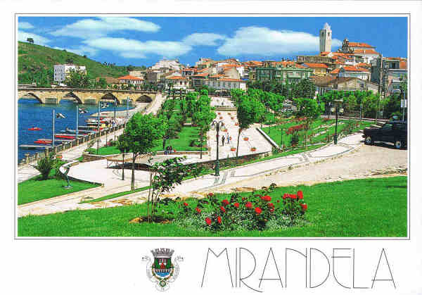 N.� 2 - MIRANDELA PORTUGAL - Ed. FRANCISCO - M�S LDA tf. 4961155 AMADORA Editores e Artes Gr�ficas EXCLUSIVO LIVRARIA PAPELARIA LUSITANA E DO BAR ESPELHO DE �GUA - MIRANDELA - SD - Dim. 15x10,5 cm - Col. - Manuel B�ia (2002).